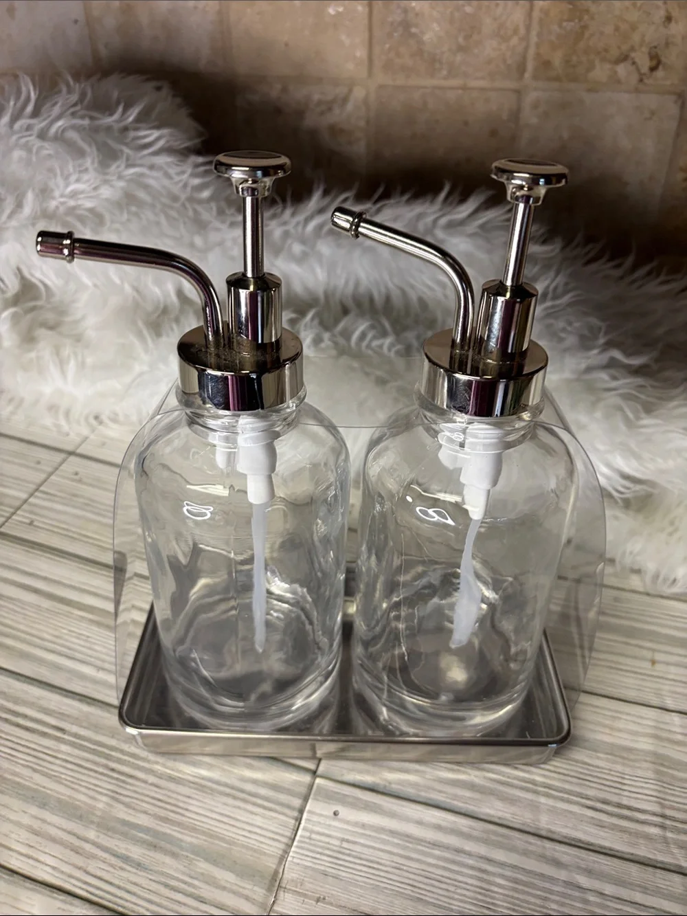 Elegant Silver Chrome Clear Soap Lotion Dispenser Set NEW